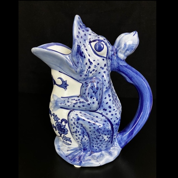 Vintage Blue White Porcelain Ceramic Frog Pitcher Vase - Picture 1 of 5